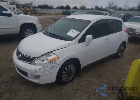 2010 Nissan Versa 1.8S z USA, uszkodzony, nr VIN 3N1BC1CP1AL454912